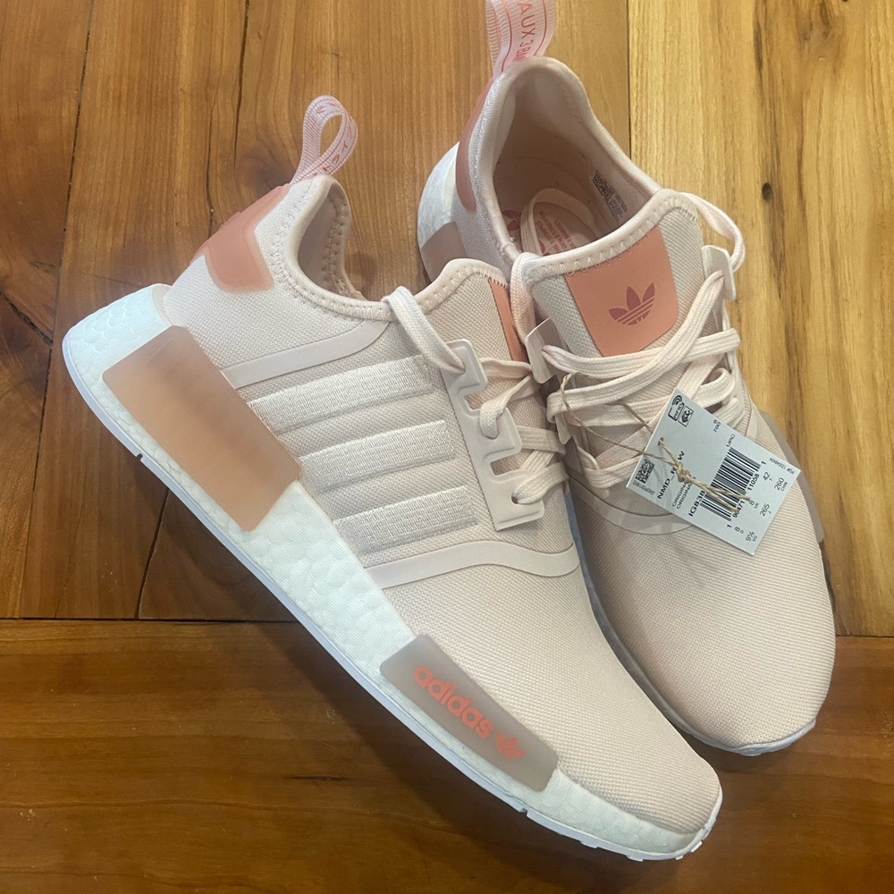 Adidas NMD R_1 Light Pink